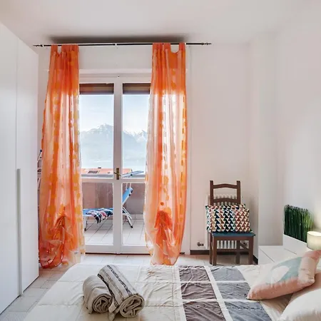 Apt With Balcony & Lake View! * Bellano